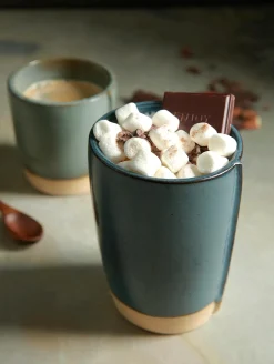 becher cafe latte, matcha latte