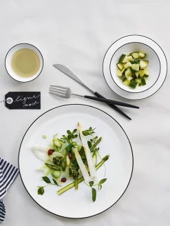 essteller, ligne noire